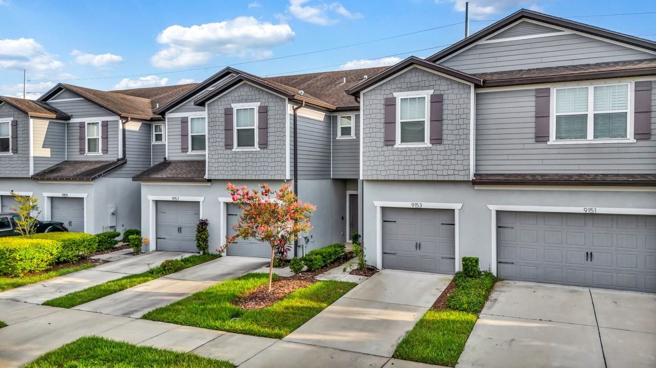 9153 Hillcroft Drive - Photo 3 of 37