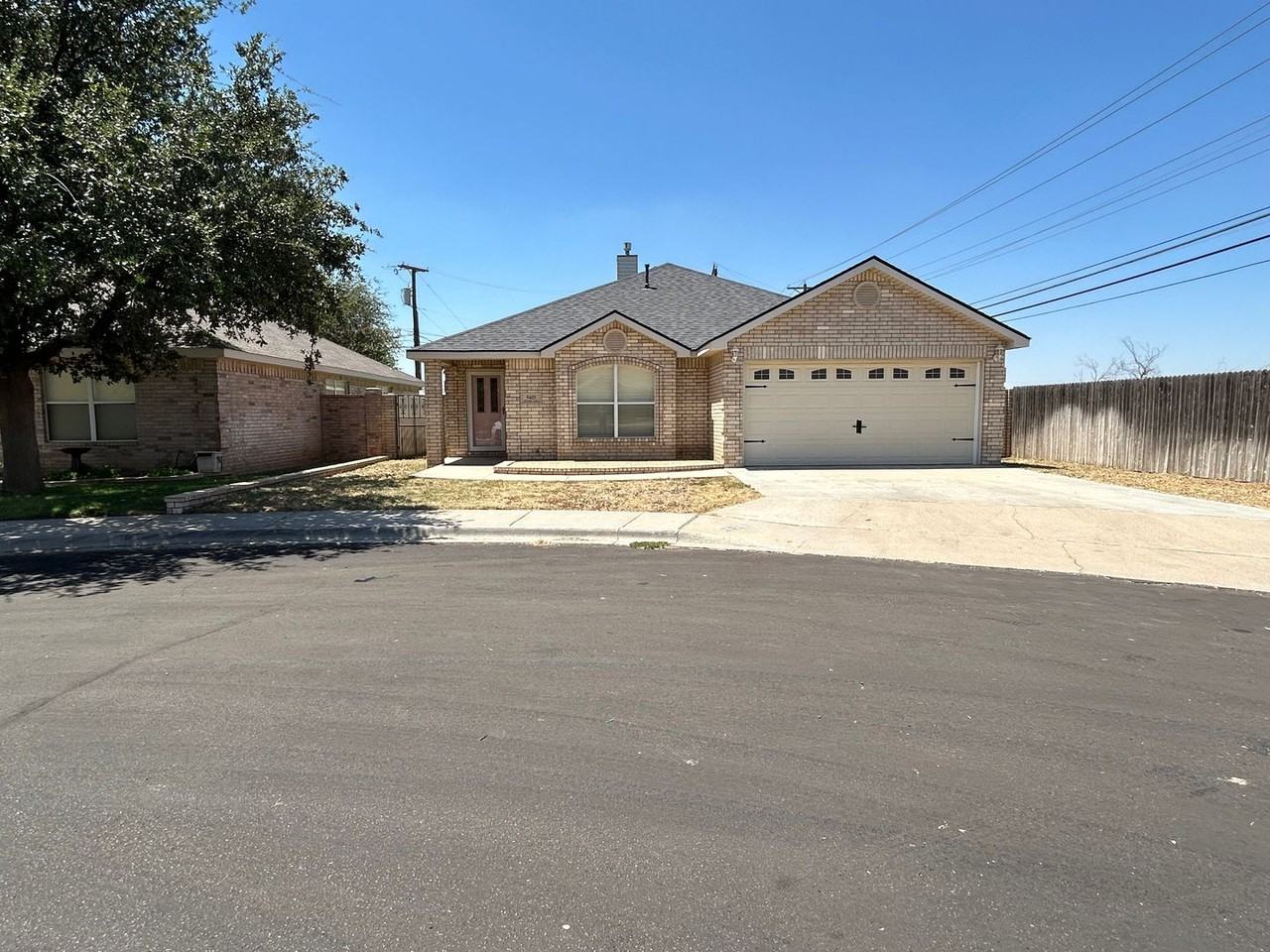 5425 Veranda Ct - Photo 2 of 19