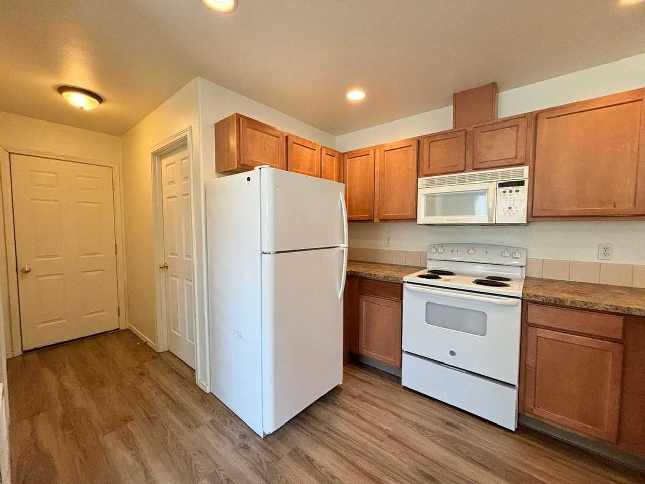 1245 1245 & 1247 SW 27th St. - Photo 5 of 15