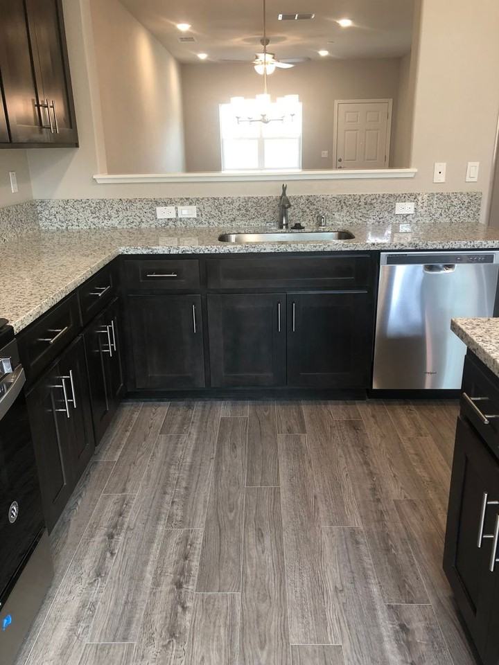 5602 Knots Ln - Photo 5 of 22