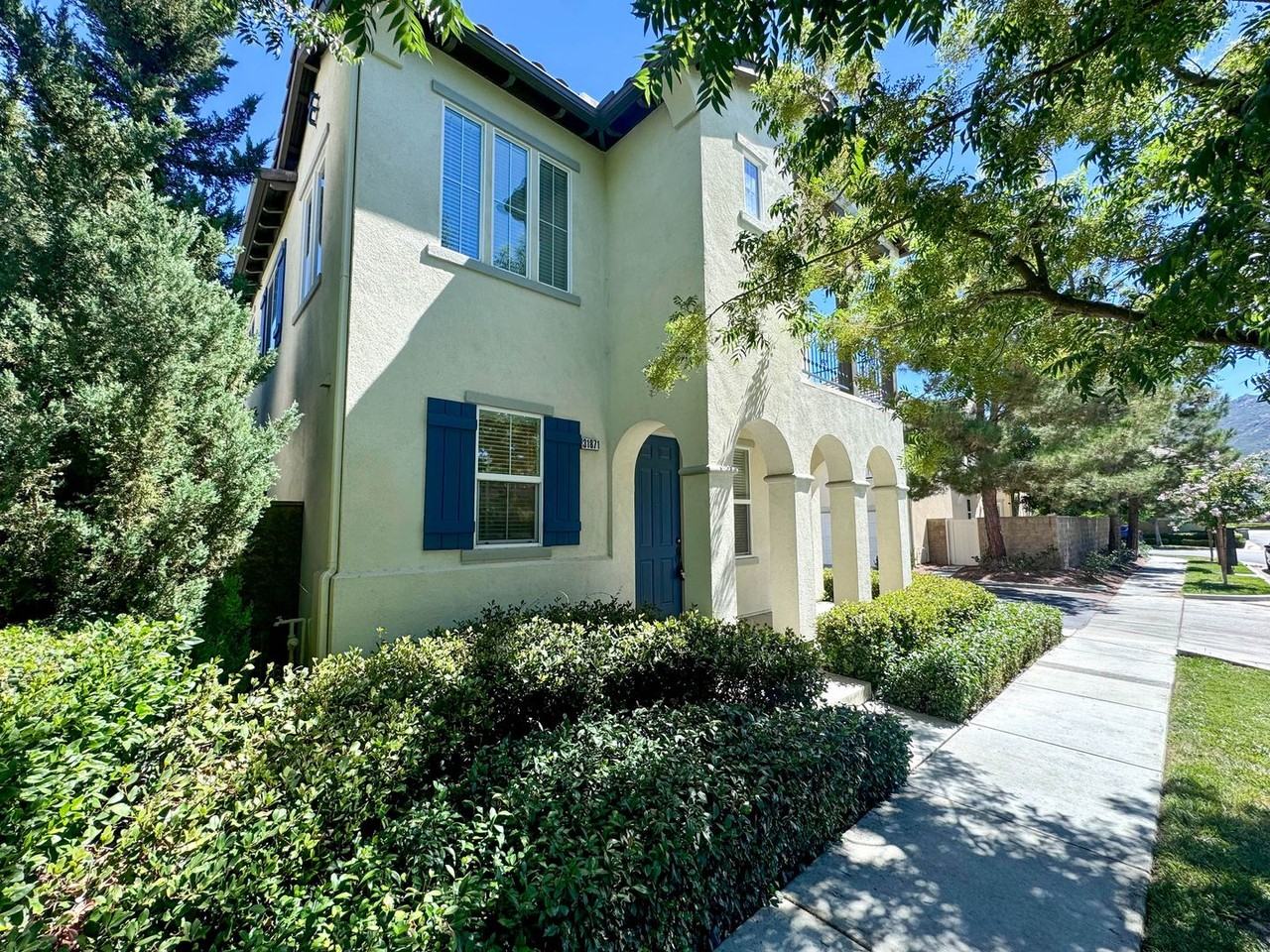31871 Domenoe Way - Photo 3 of 50