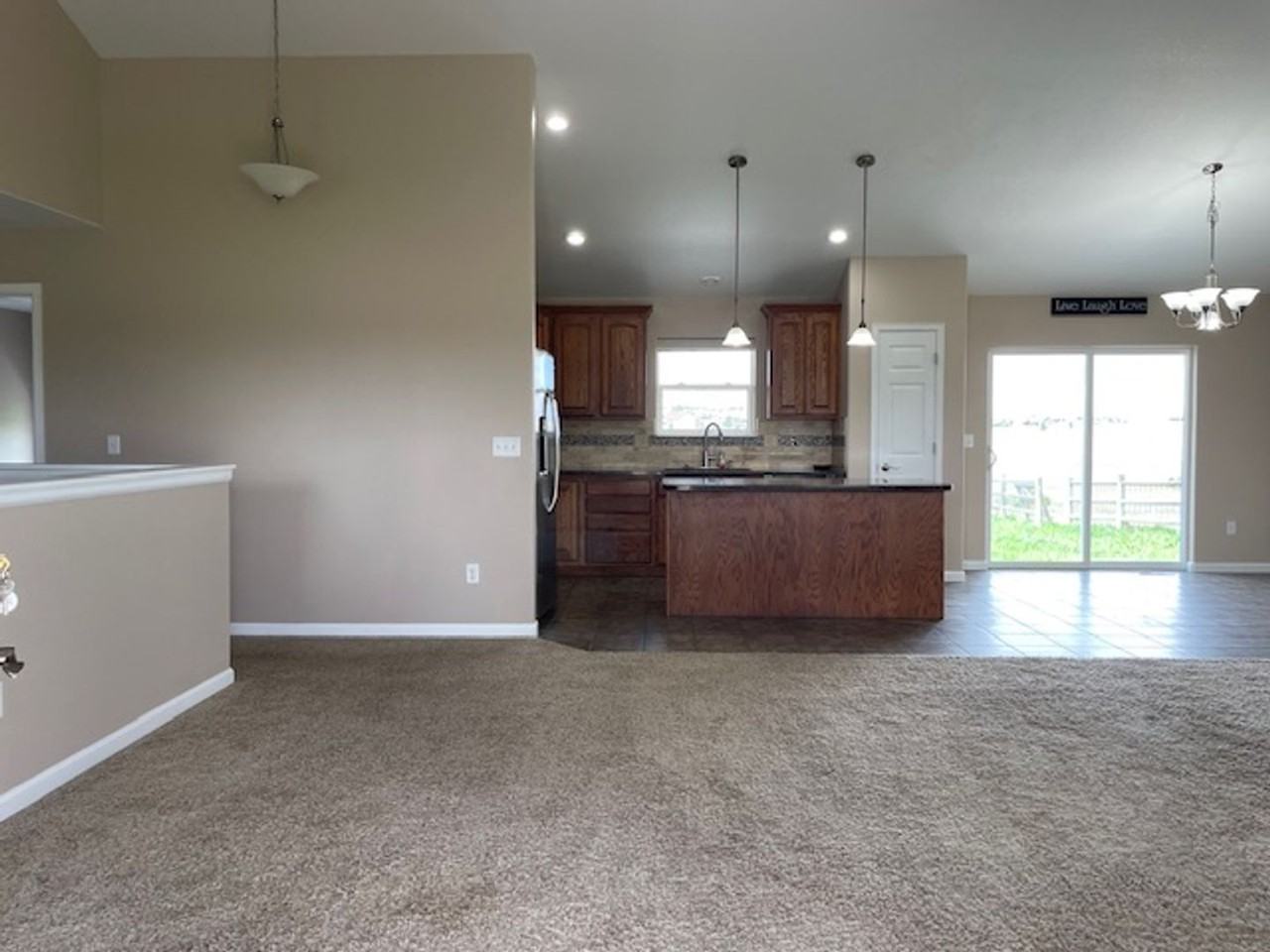 6960 Whistler Dr - Photo 3 of 39