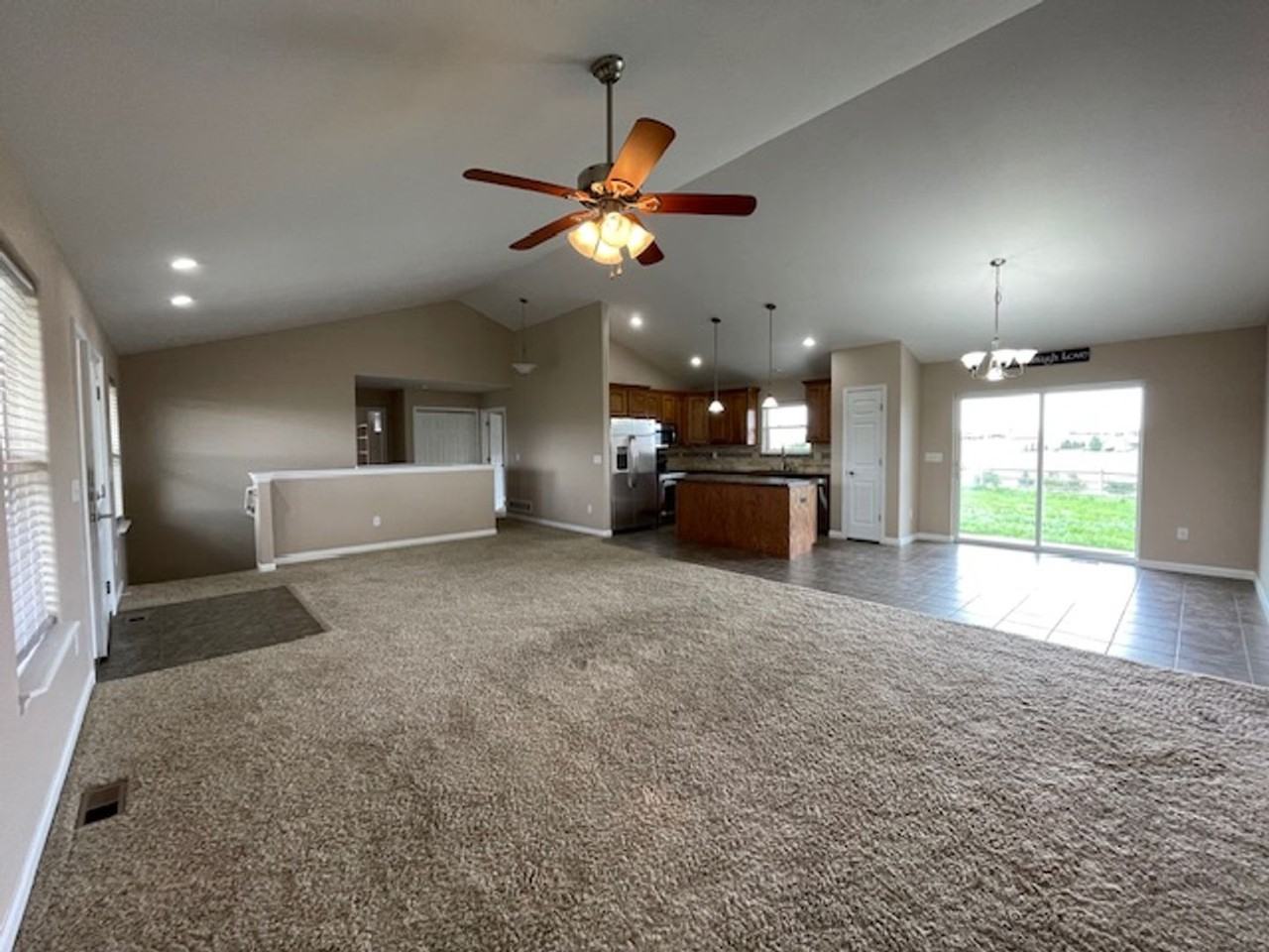 6960 Whistler Dr - Photo 4 of 39