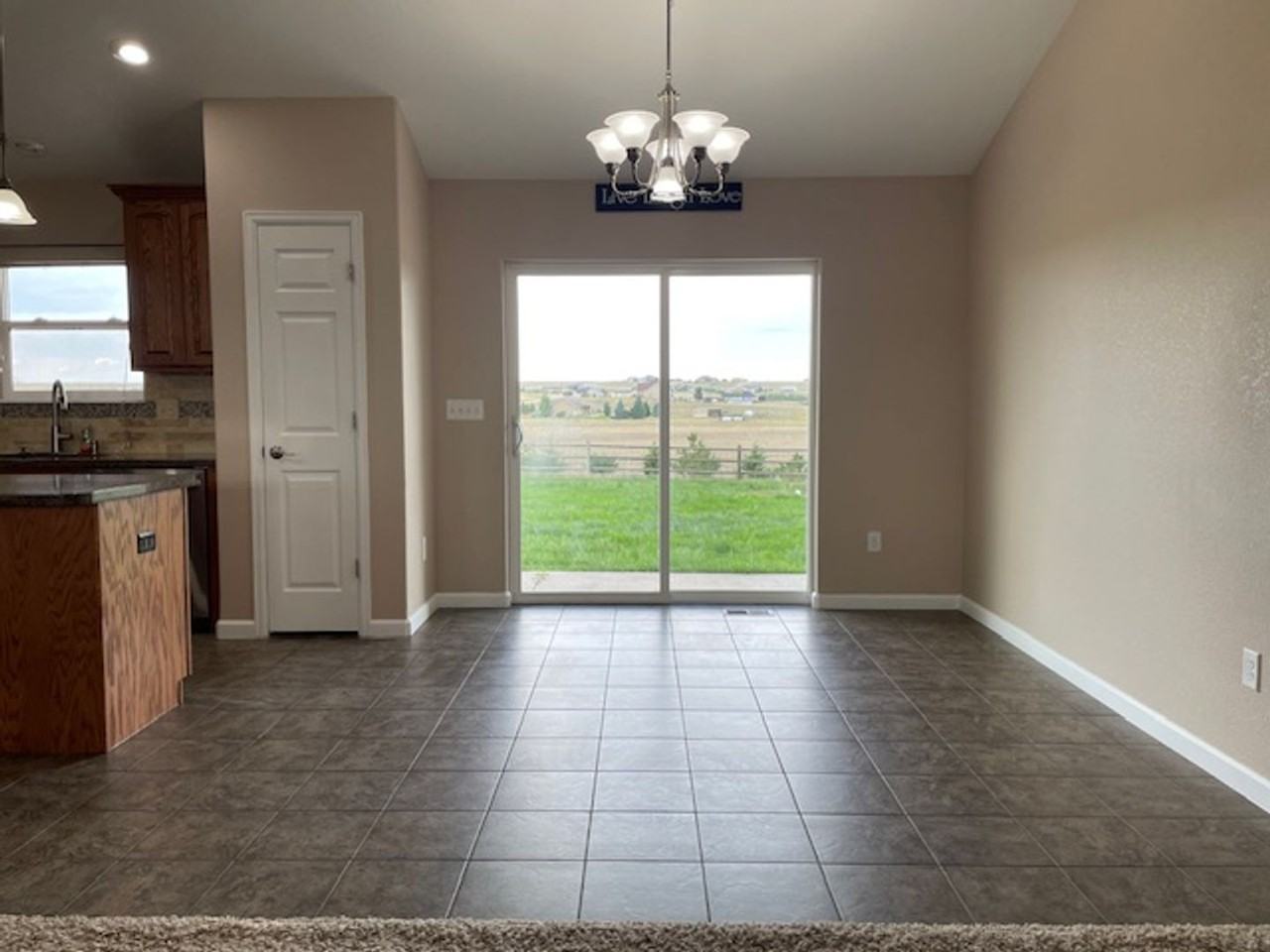 6960 Whistler Dr - Photo 6 of 39
