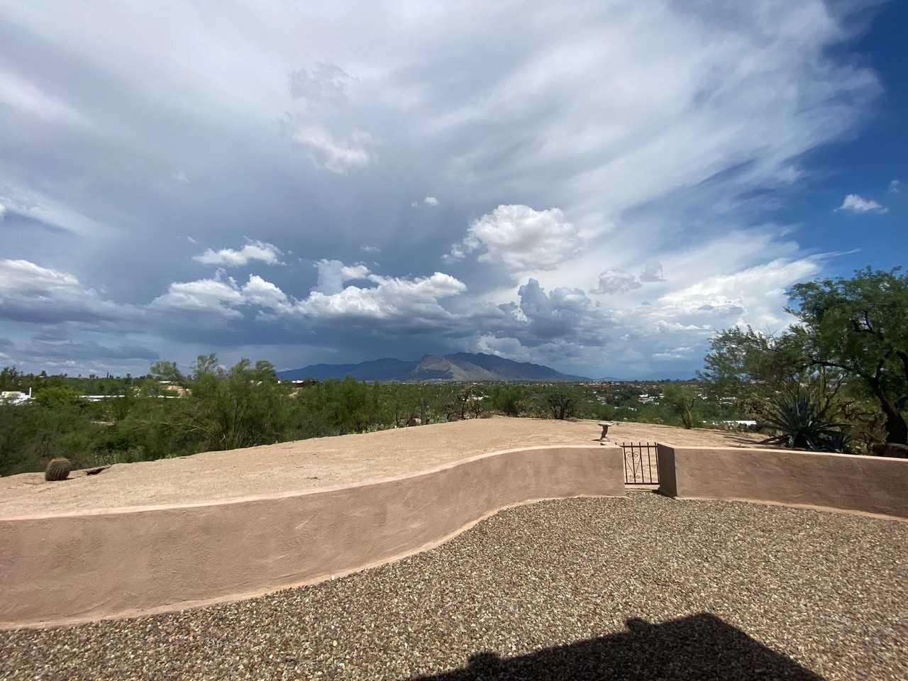 3627 W Suffield Ln - Photo 2 of 18