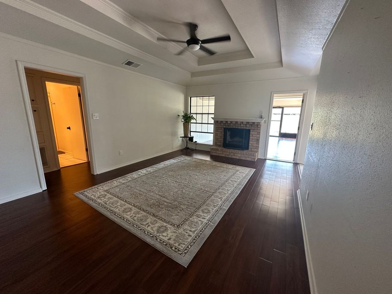 4731 Longstreet Pl - Photo 3 of 17