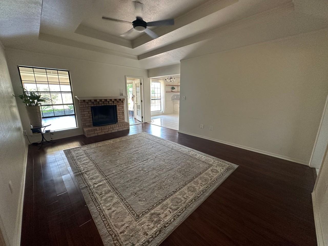 4731 Longstreet Pl - Photo 4 of 17