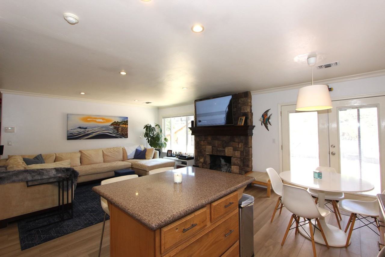 12533 Mustang Dr - Photo 3 of 18