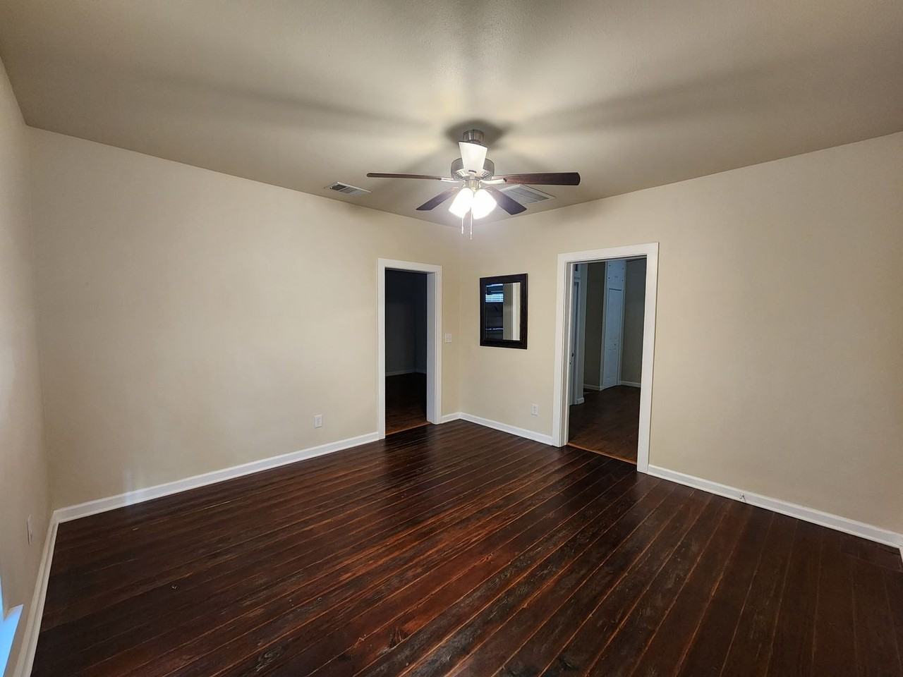 507 N Ridge St - Photo 2 of 33