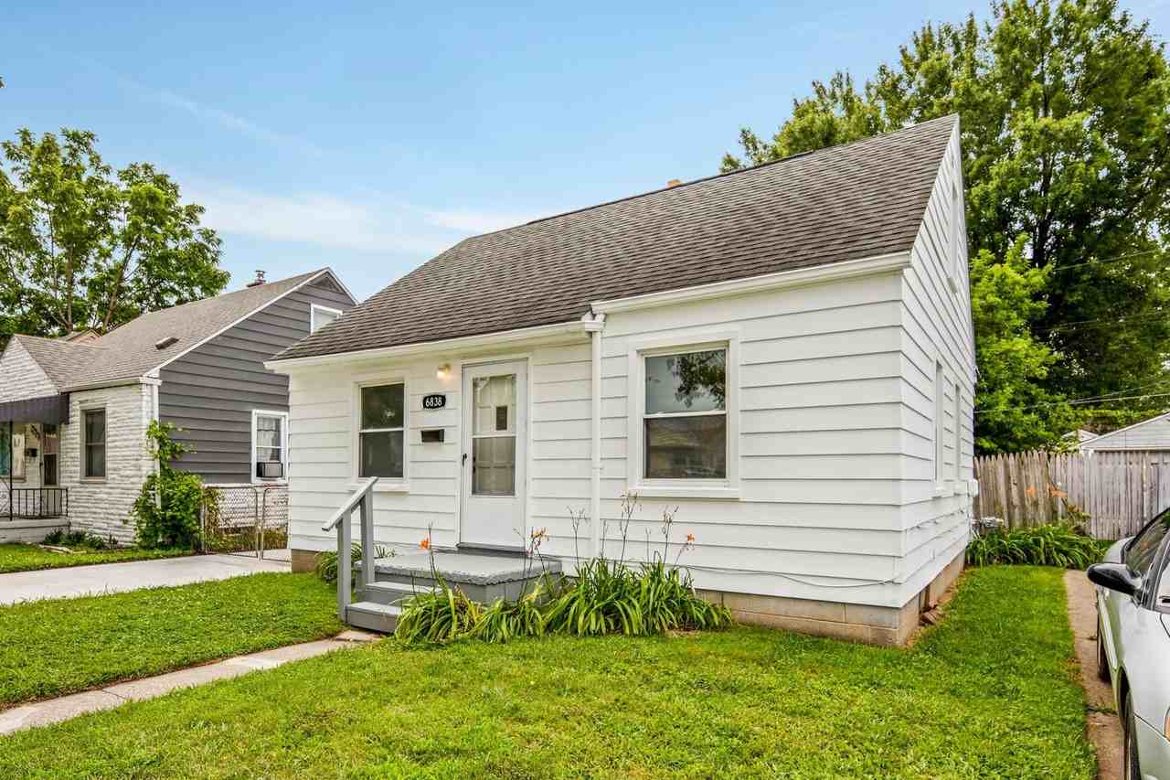 6838 Republic Ave - Photo 3 of 15