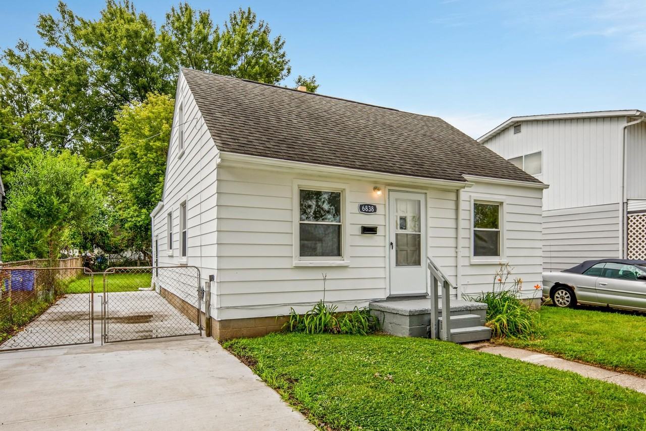 6838 Republic Ave - Photo 4 of 15