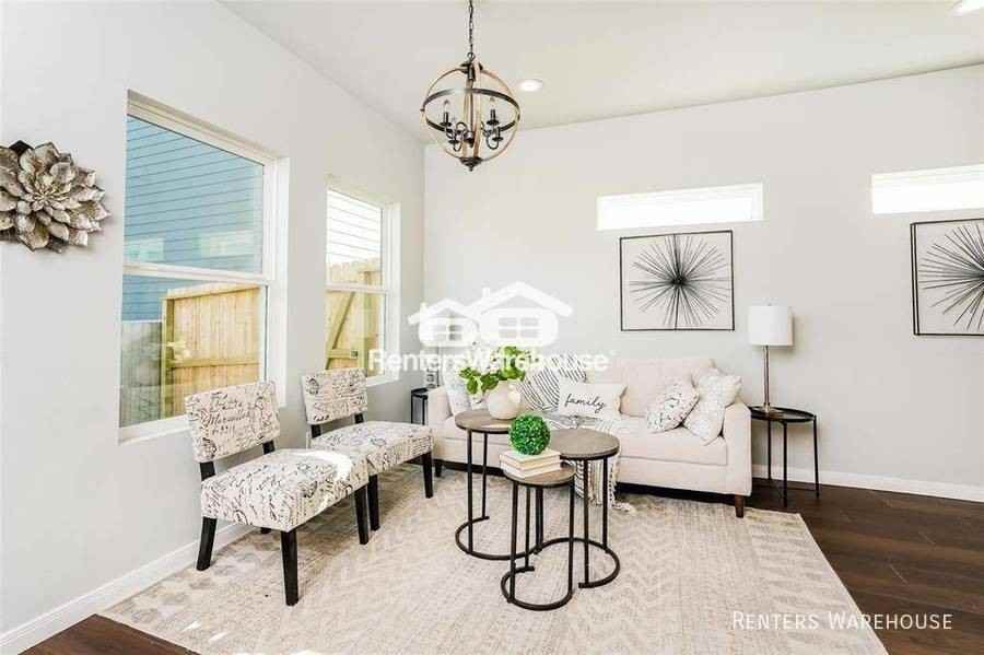 4927 Dalhart Dr - Photo 2 of 9