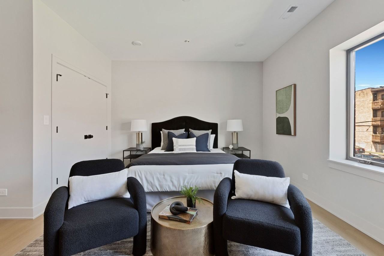 4102 - Photo 3 of 33