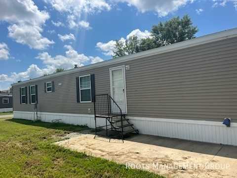 65 Willow St #65 - Photo 2 of 5
