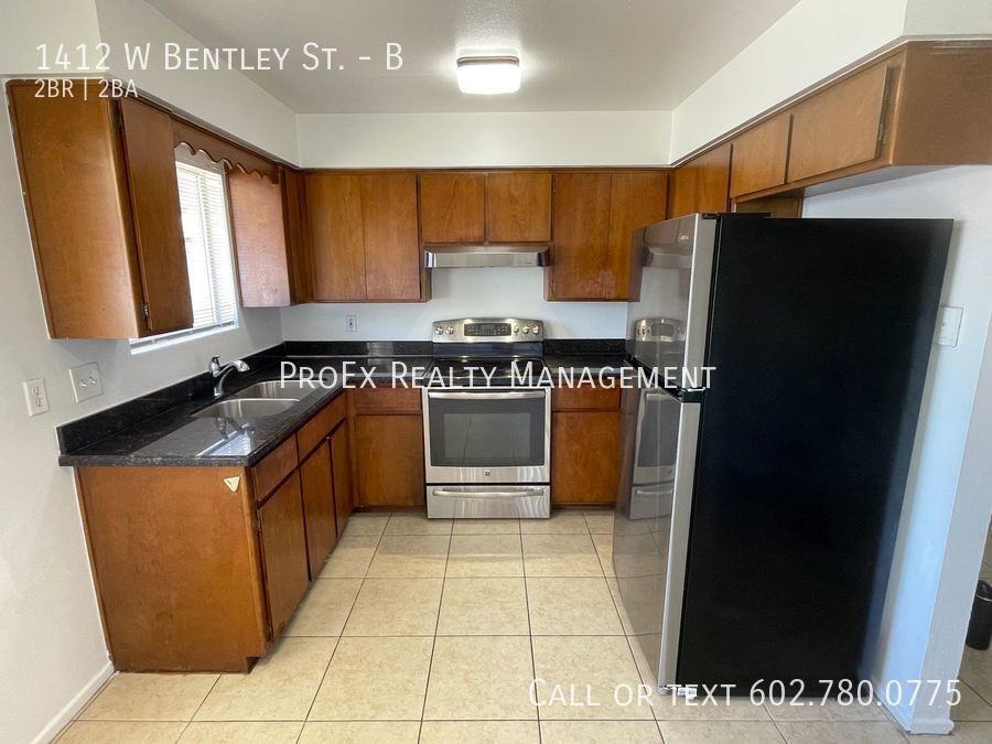 1412 W Bentley St #B - Photo 2 of 10