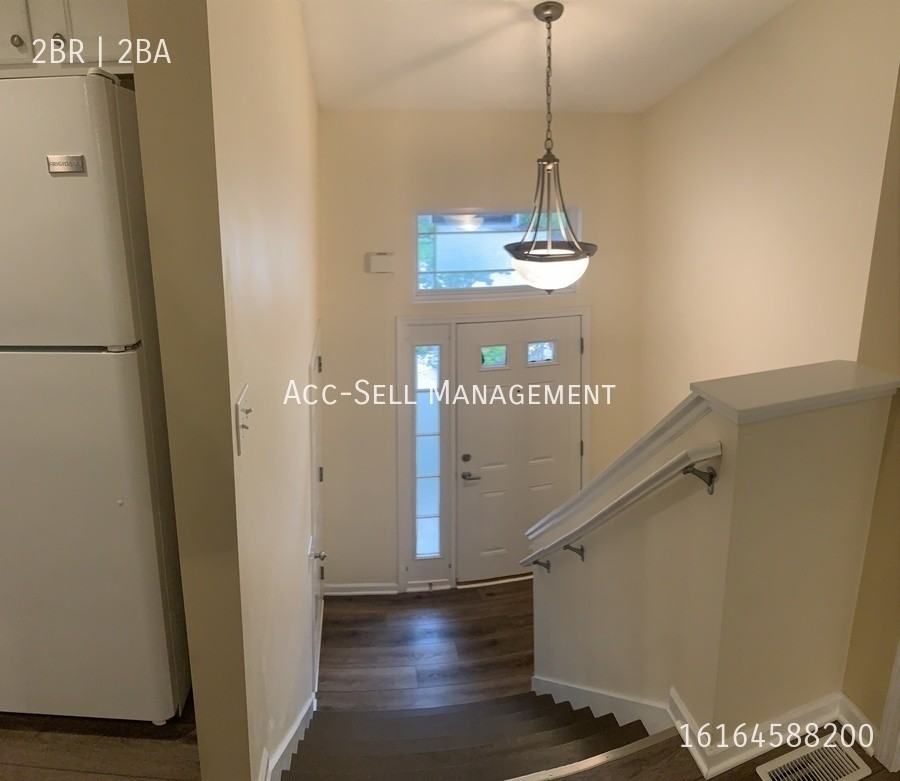 7533 Crooked Creek Dr Sw - Photo 3 of 16