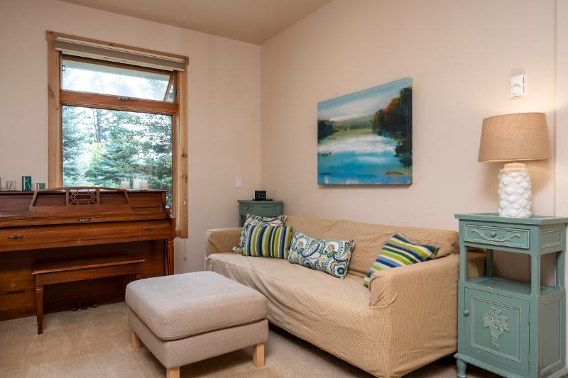 23 Lilac Ln #1 - Photo 3 of 14