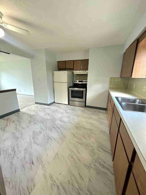 150 Washington Blvd #4 - Photo 2 of 14
