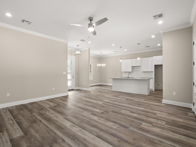 1611 Hickman Rd - Photo 3 of 20