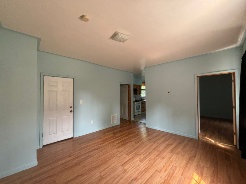 15 Walker St #1stFL - Photo 3 of 7