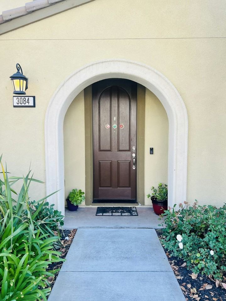 3084 Vittoria Loop - Photo 2 of 32