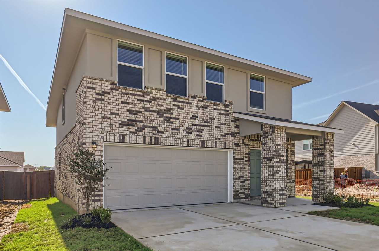 121 Standing Rock Ln - Photo 2 of 27