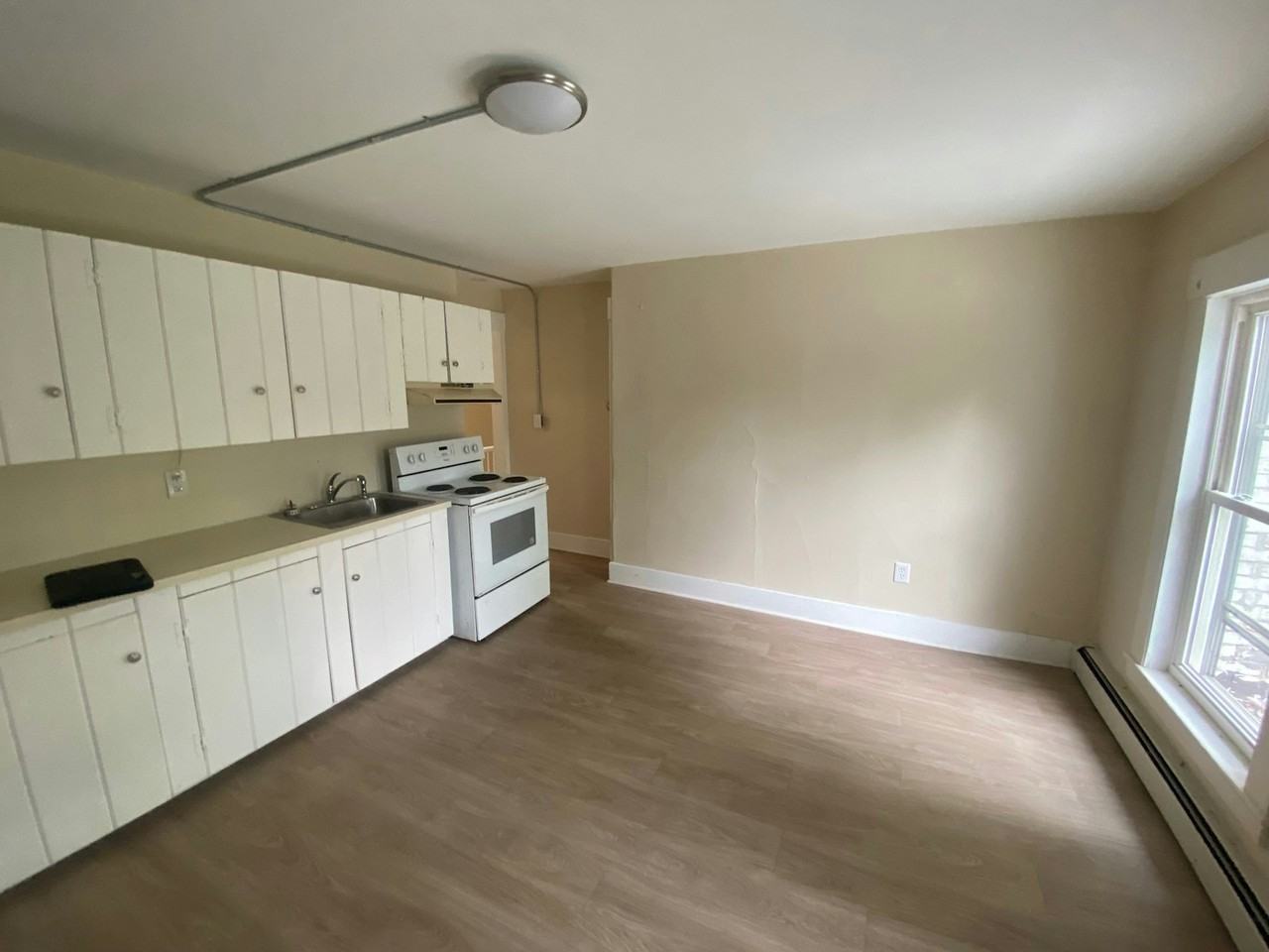 75 Beech Street, Unit A - Photo 5 of 11