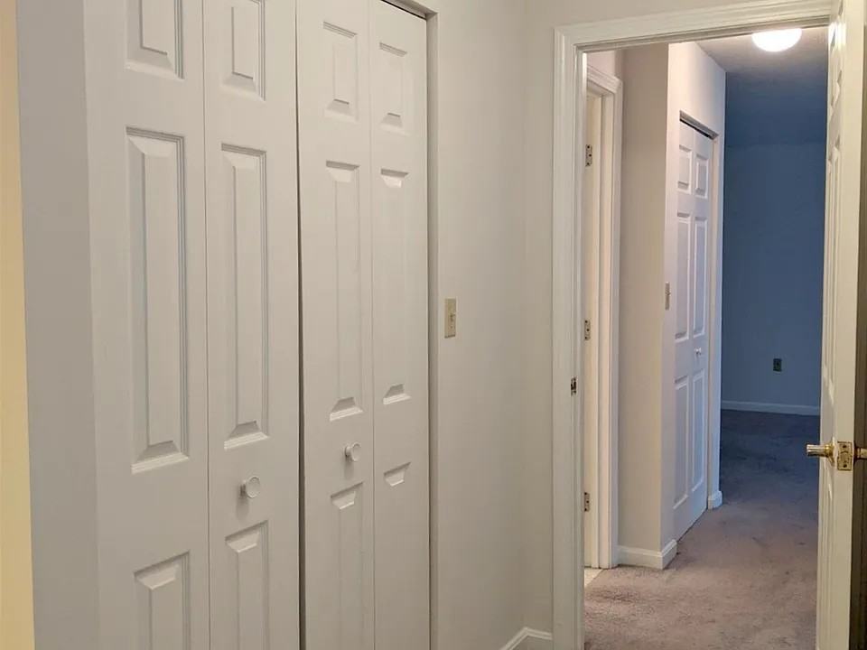 175 Beacon St - Photo 4 of 8