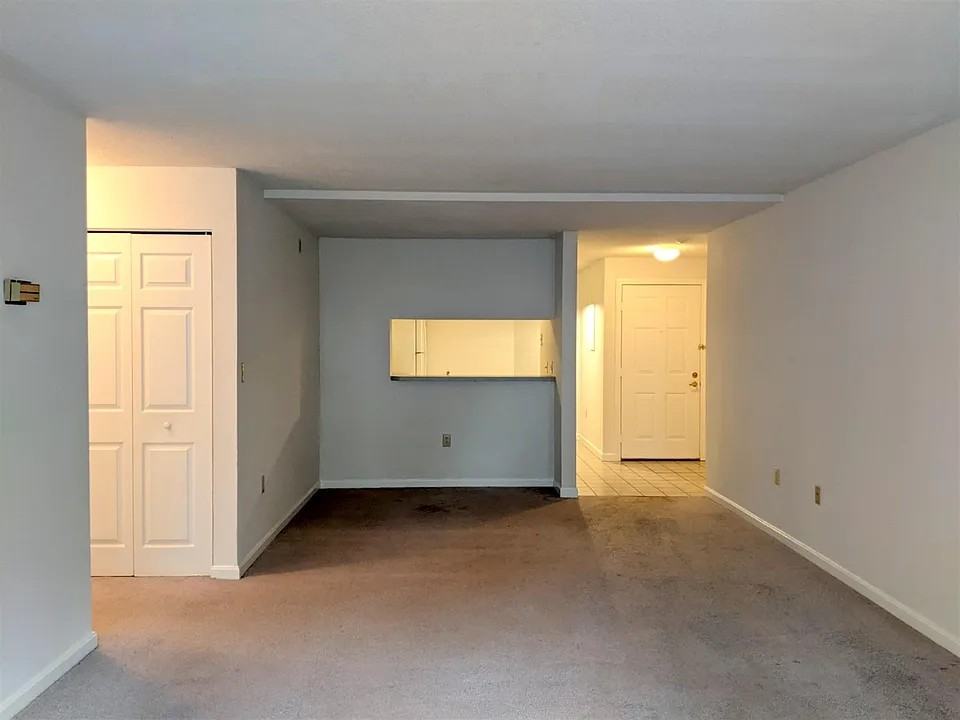 175 Beacon St - Photo 2 of 8