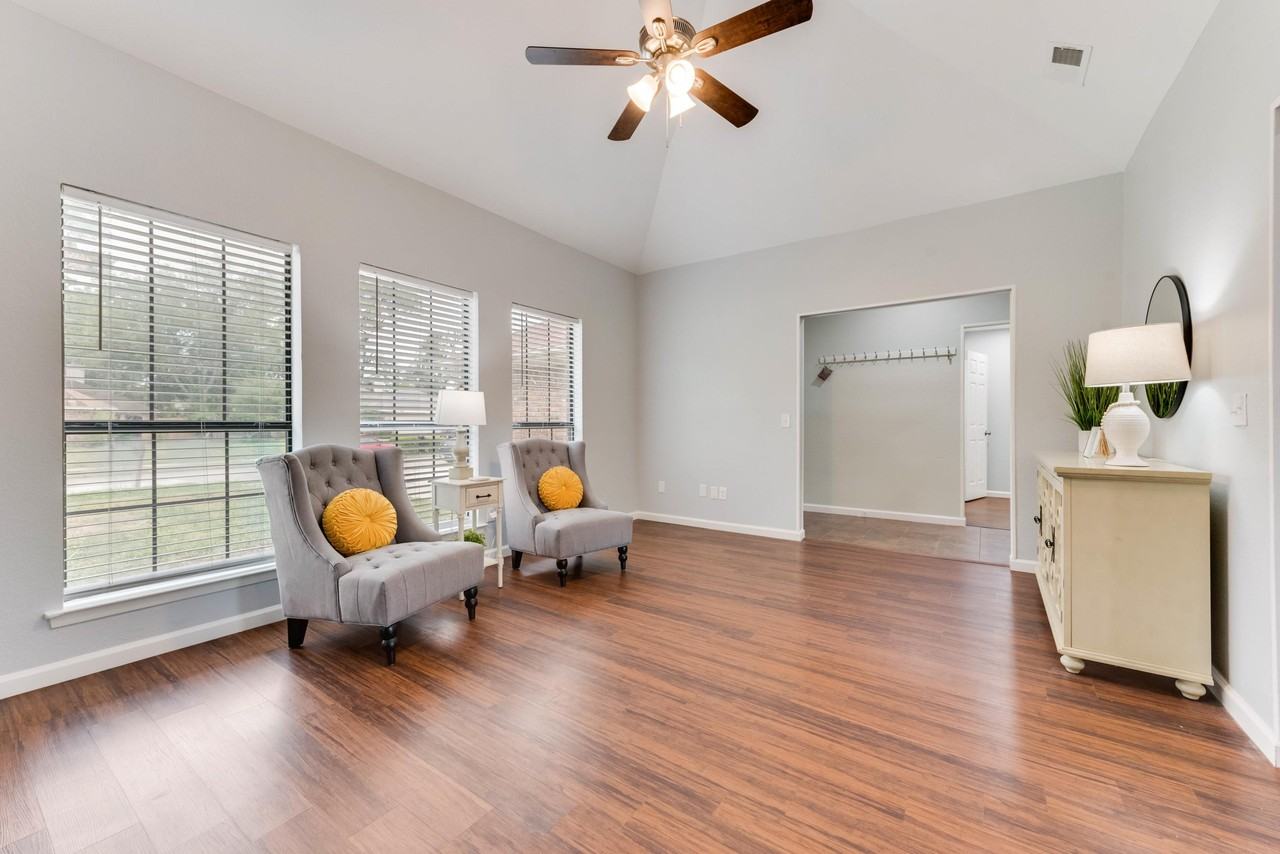 Camelia Dr - Photo 7 of 14