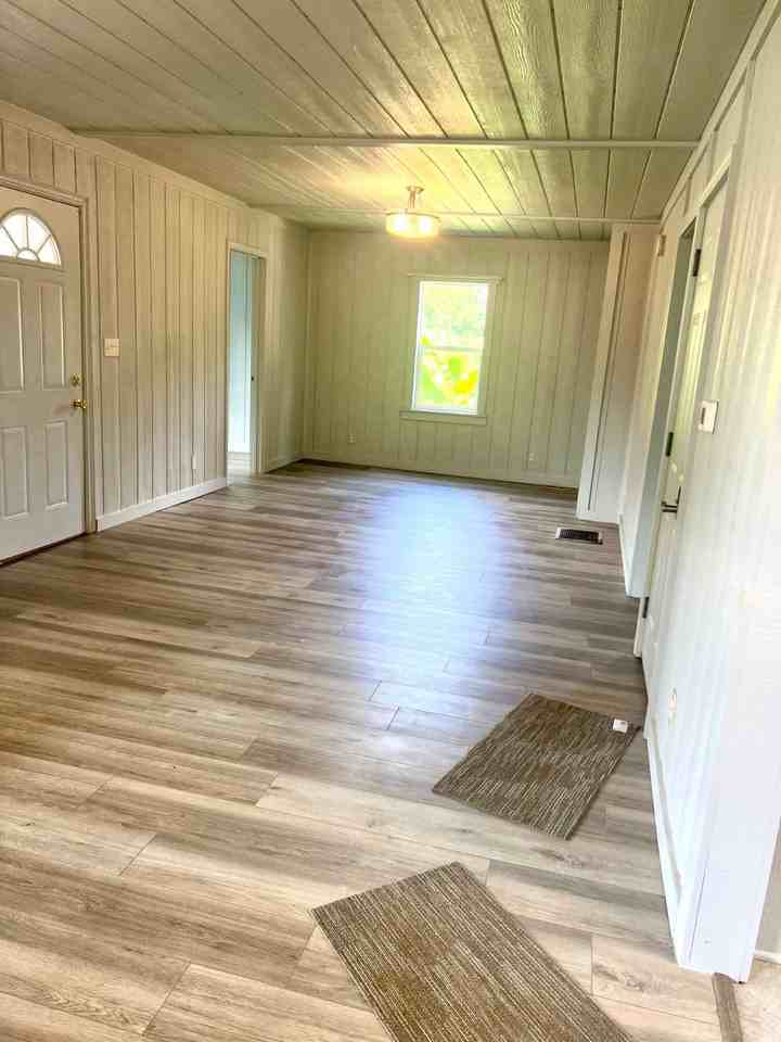 65 Terrace Ave - Photo 3 of 8