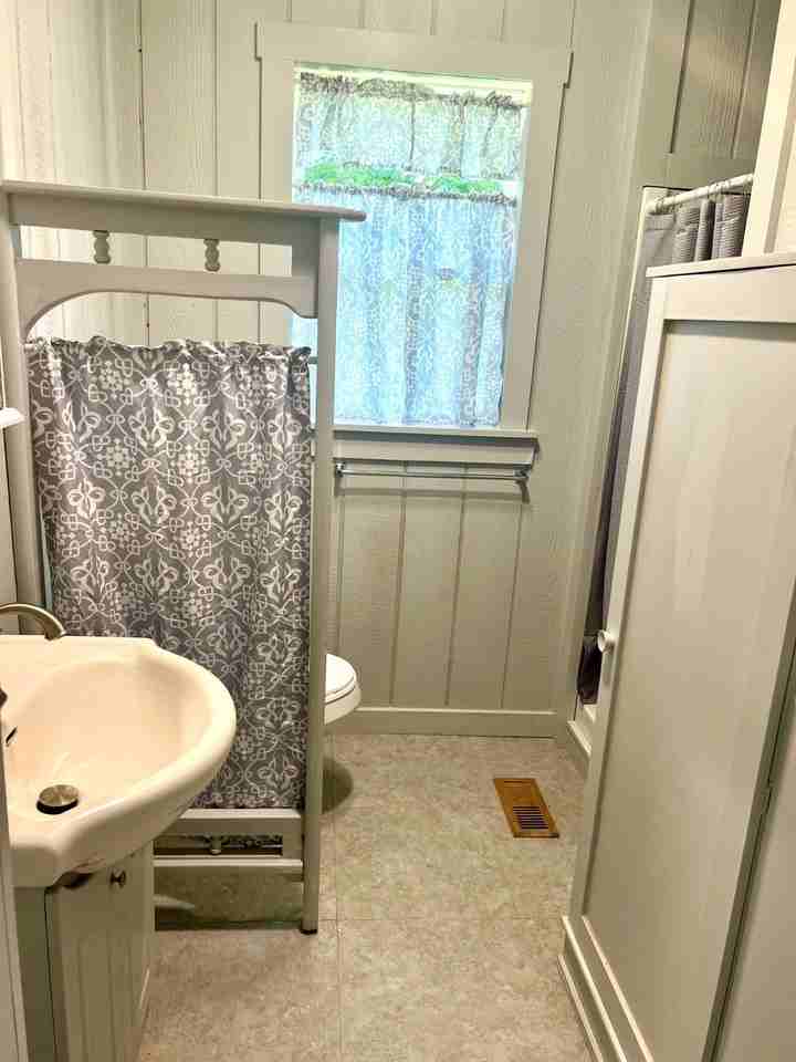 65 Terrace Ave - Photo 4 of 8