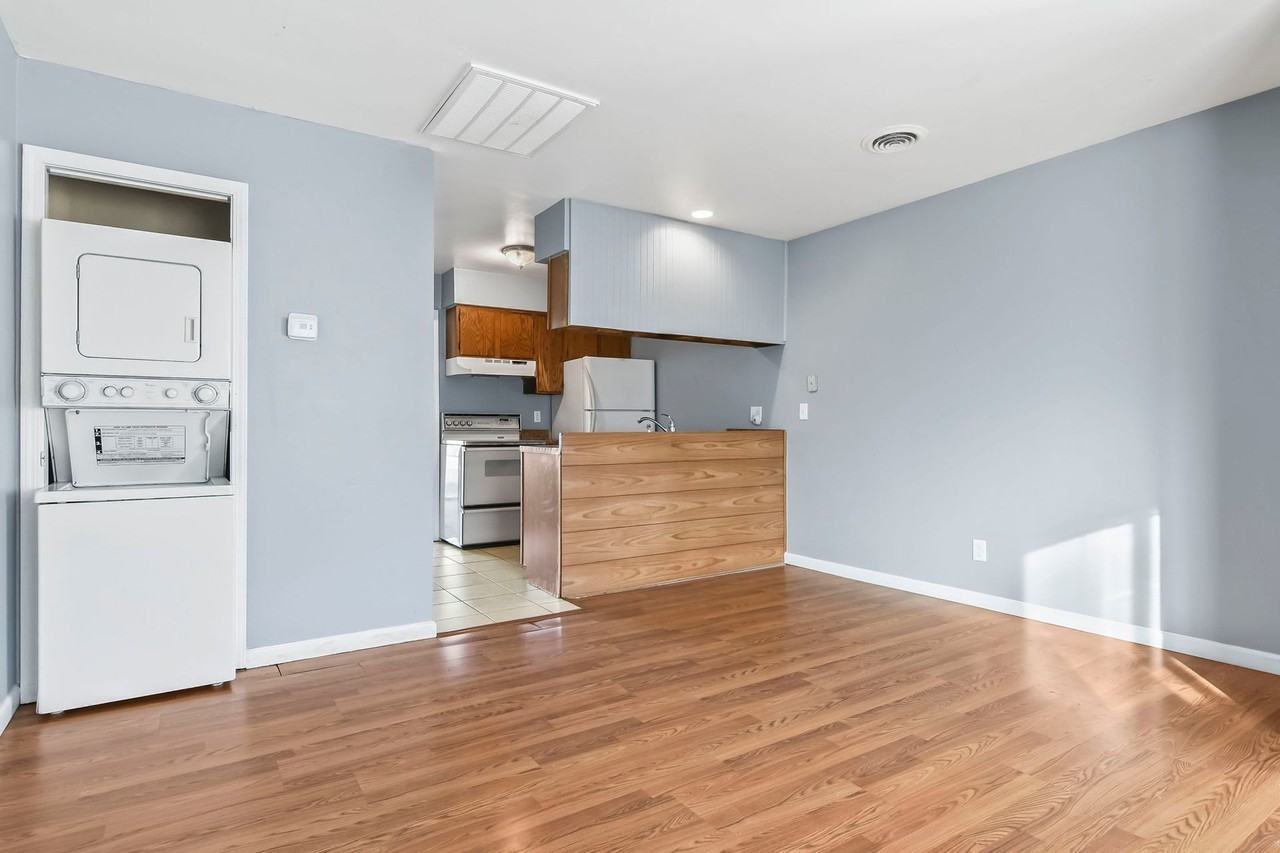 Stanton 1 bedroom units - Photo 4 of 19