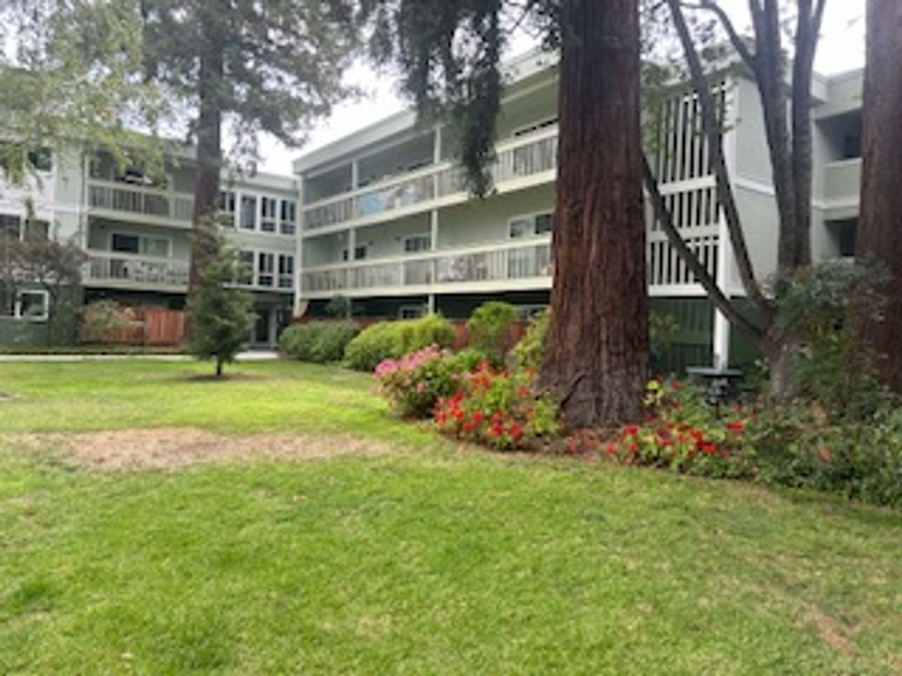 Corinthian House - Photo 6 of 40