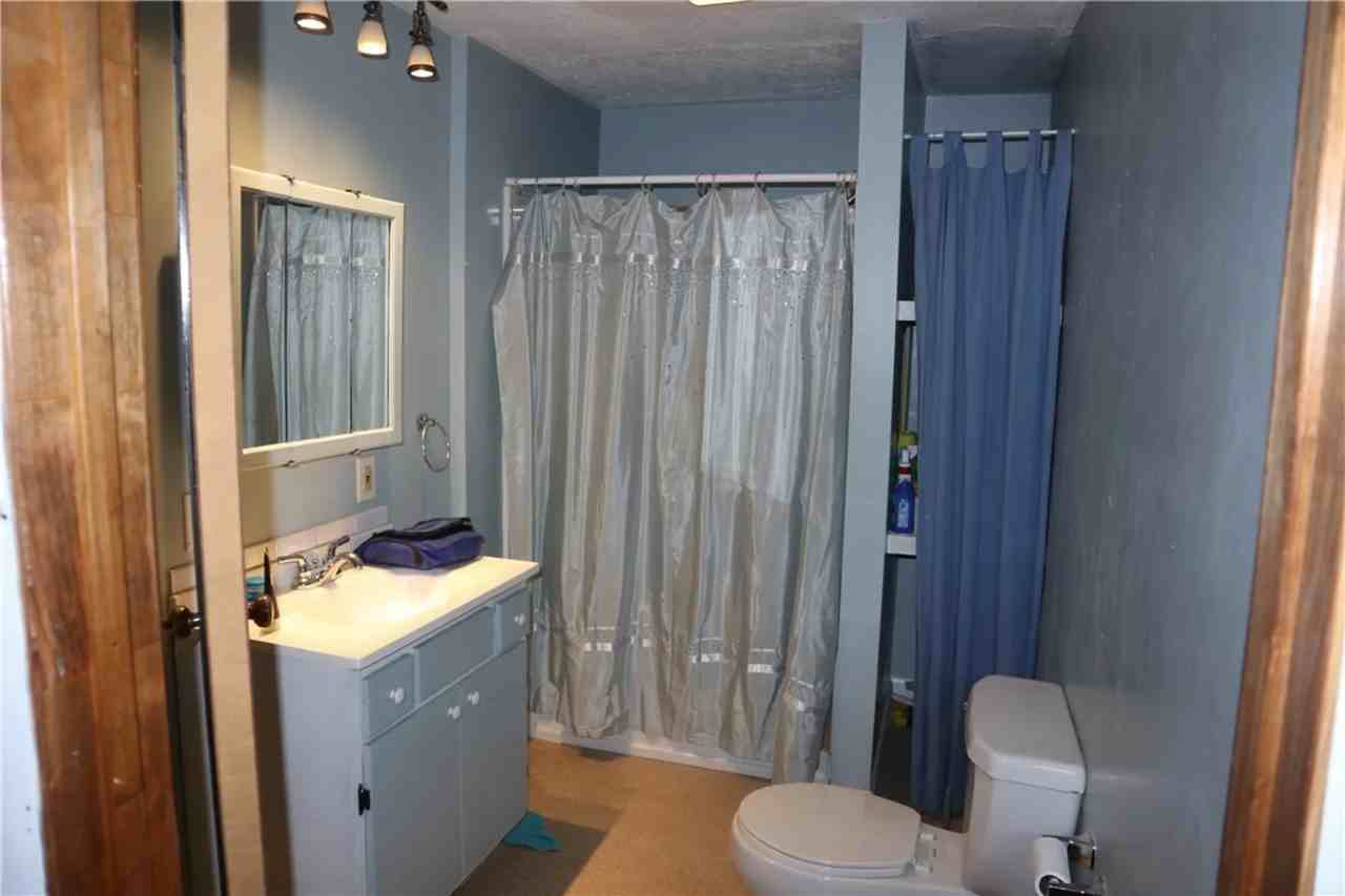 649 Wood St - Photo 2 of 10