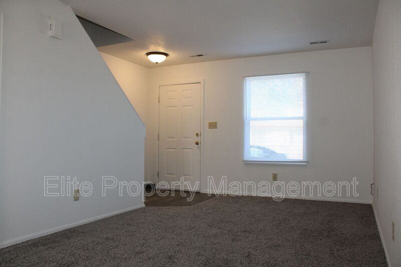 1984 N Salem Ave - Photo 3 of 13