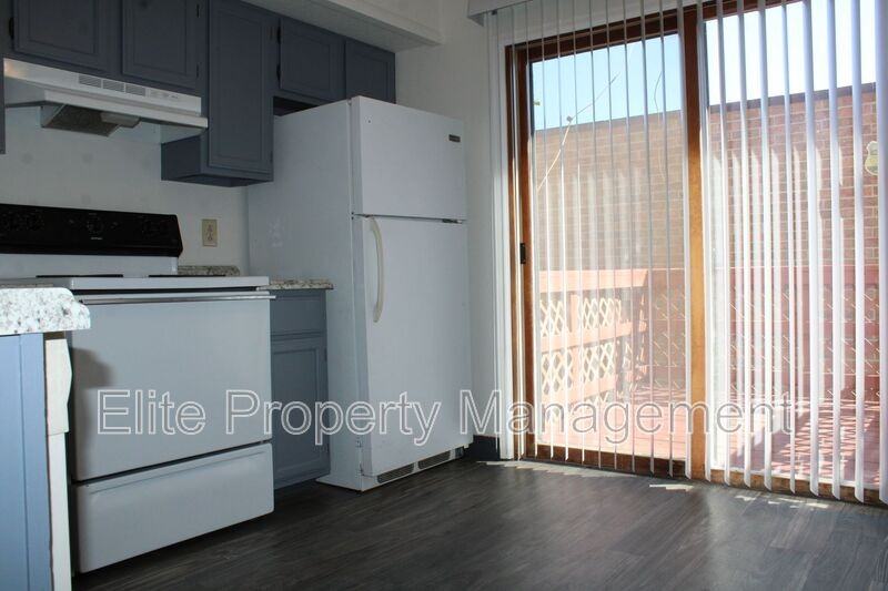 1984 N Salem Ave - Photo 4 of 13