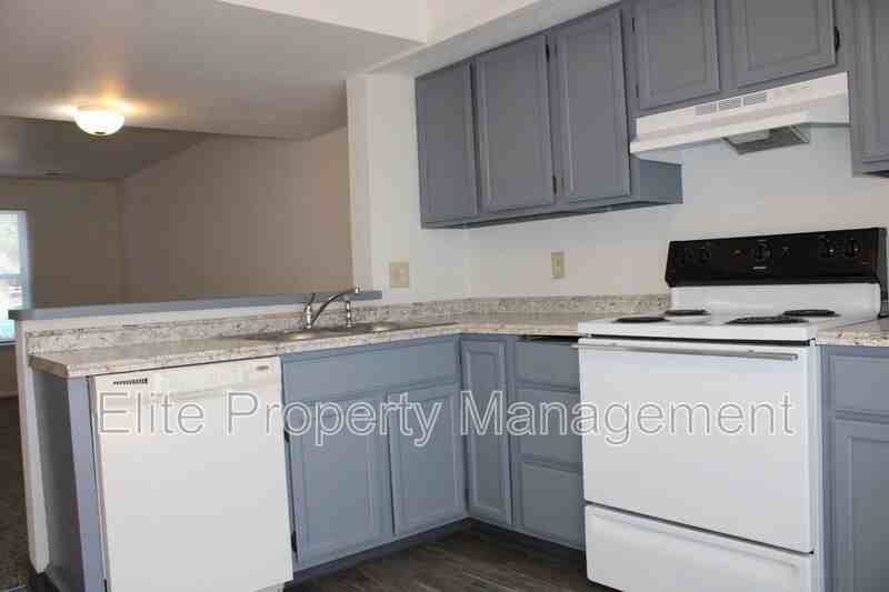 1984 N Salem Ave - Photo 5 of 13