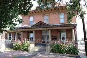 featured image of 111 W 11th St #2