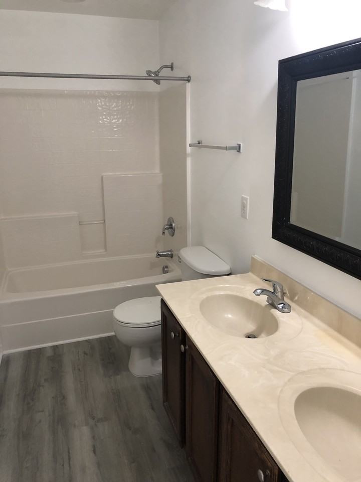 1147 Pebble Creek Xing #3 - Photo 3 of 7