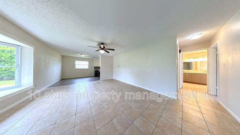 31211 Stoney Brook Dr - Photo 5 of 44