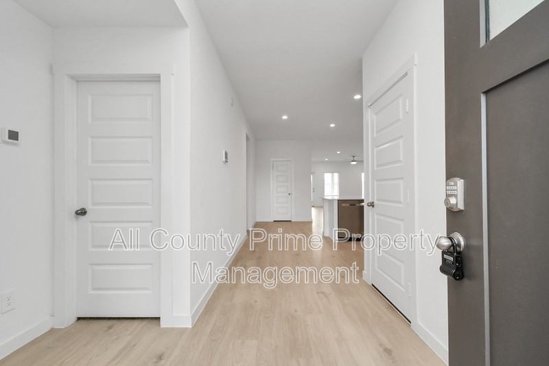 29935 Gallatin River Ln - Photo 5 of 38