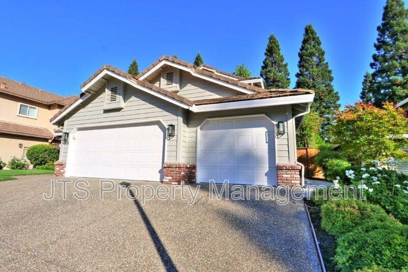 2696 Prestwick Dr - Photo 2 of 50