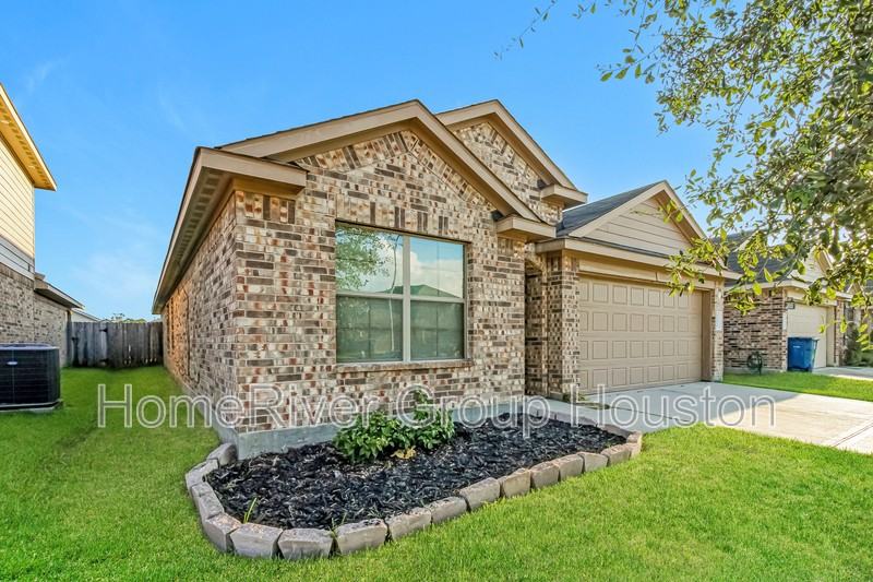 15431 Casita Verde Way - Photo 3 of 18