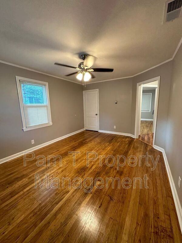 26 W 59th St - Photo 2 of 17