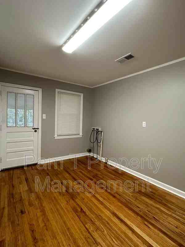 26 W 59th St - Photo 3 of 17