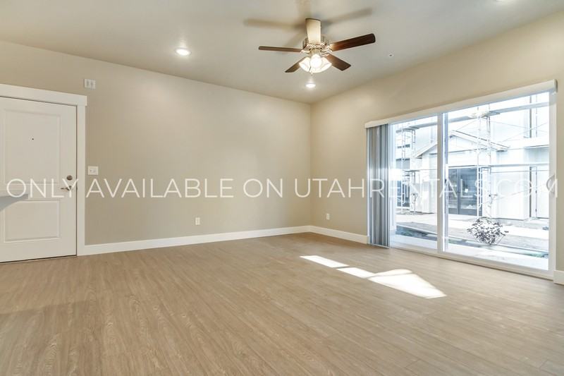 1128 Se #2202 - Photo 5 of 20