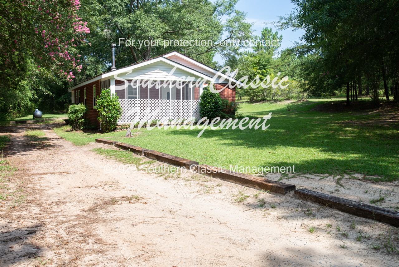 429 Gordon Hwy - Photo 3 of 18