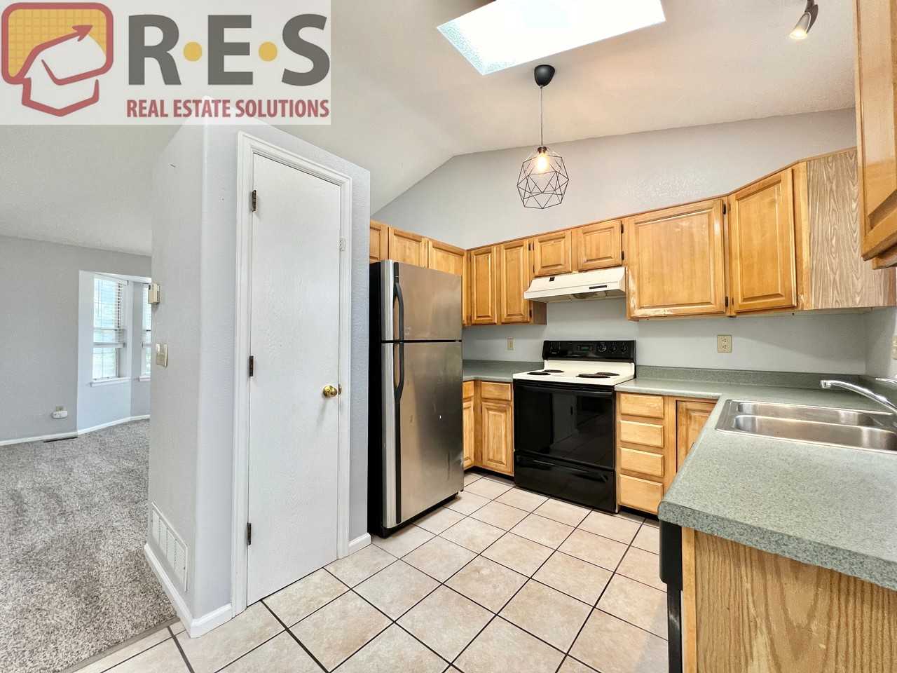 12265 Deerfield Way - Photo 3 of 19