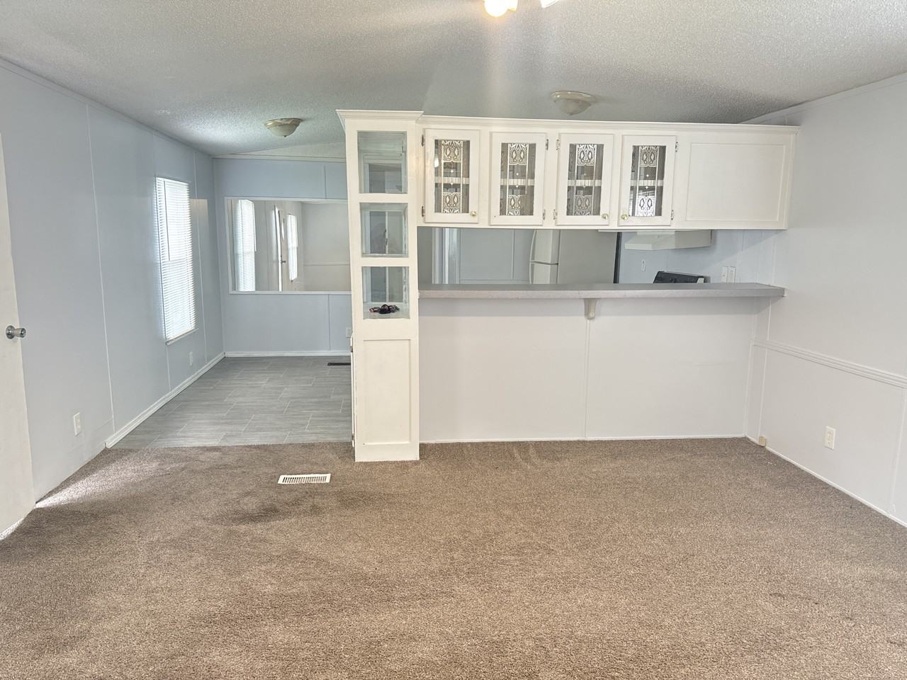 137 Darla Ct - Photo 3 of 8